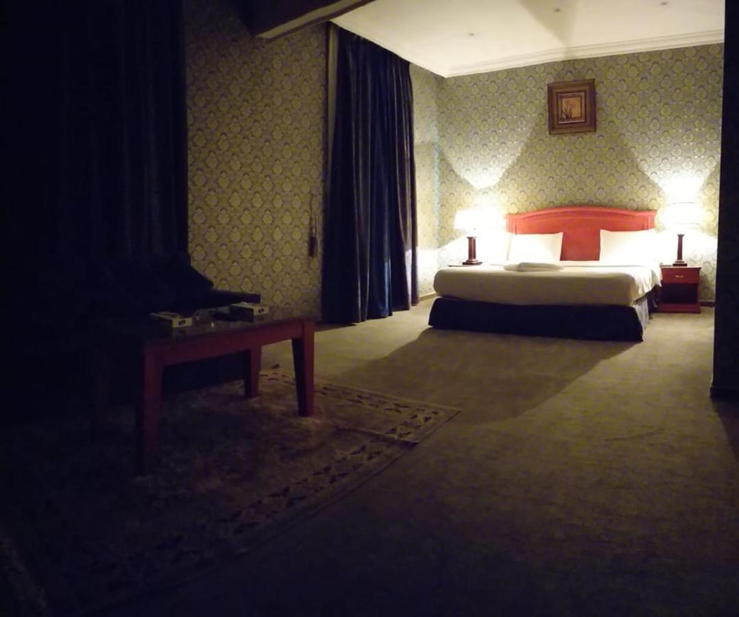 Qasr Al Khalij Hotel リヤード エクステリア 写真